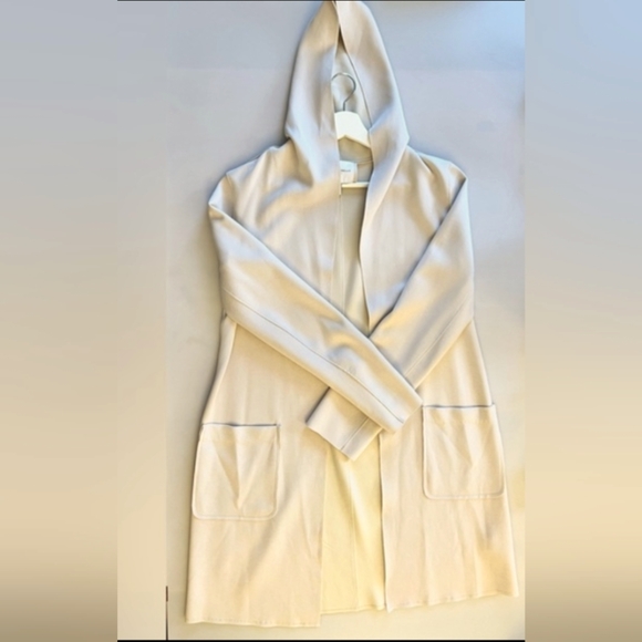 New, Carolina Belle MONTRÉAL Ivory Cardigan With A Hood, Large Pockets. Size M - Picture 1 of 10
